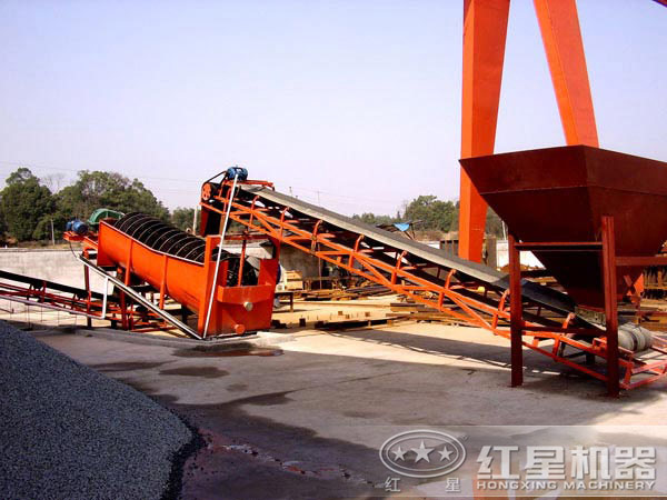 雙螺旋洗砂機(jī)_單螺旋洗砂機(jī)清洗現(xiàn)場